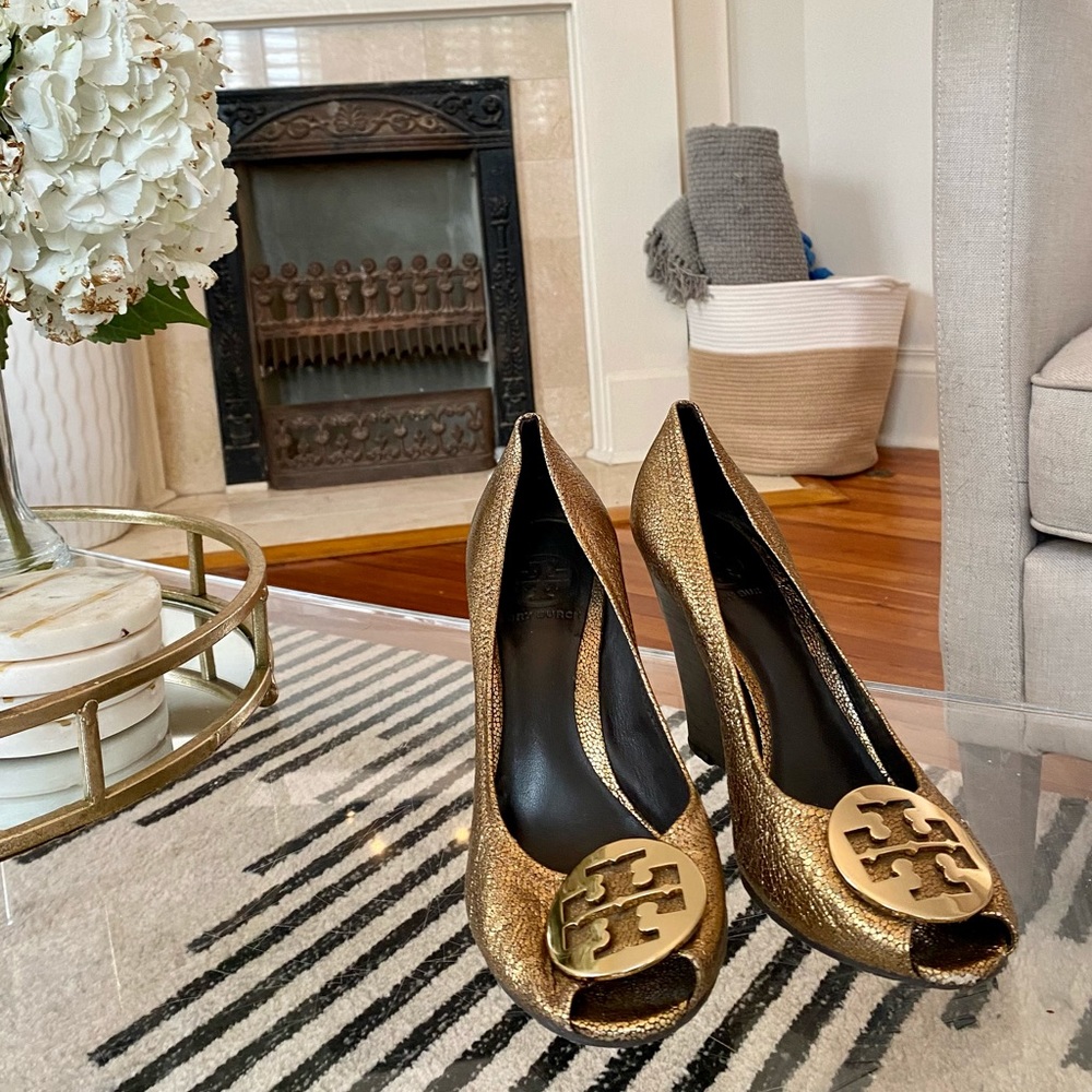 Tory Burch Gold Pebble Wedges